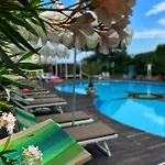 Park Cellini Hotel 4*