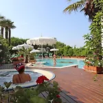 Park Cellini Hotel