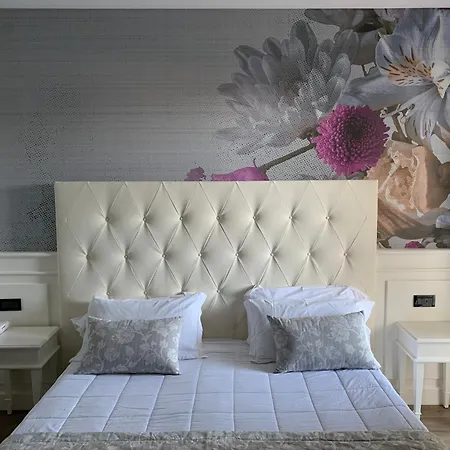 מלון Park Cellini 4*