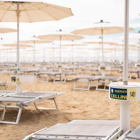 מלון Park Cellini 4*