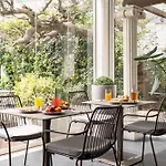 Park Cellini Hotel