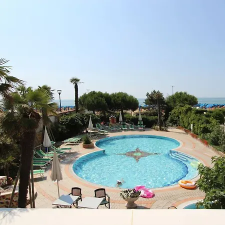 Park Cellini Отель