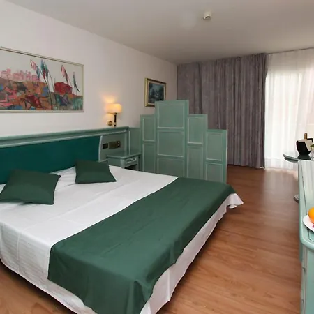 Park Cellini Отель