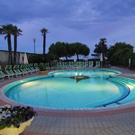 Park Cellini Hotel 4*