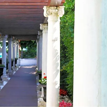 Park Cellini