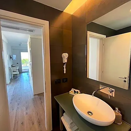 Park Cellini Hotel 4*