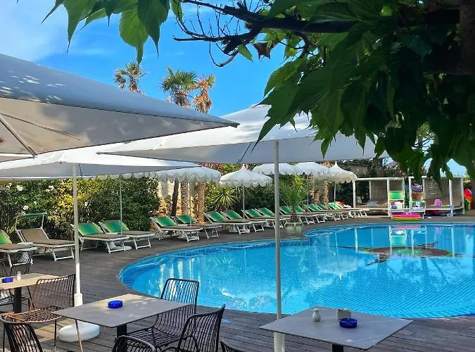 Park Cellini 4* ليدو دي يسولو