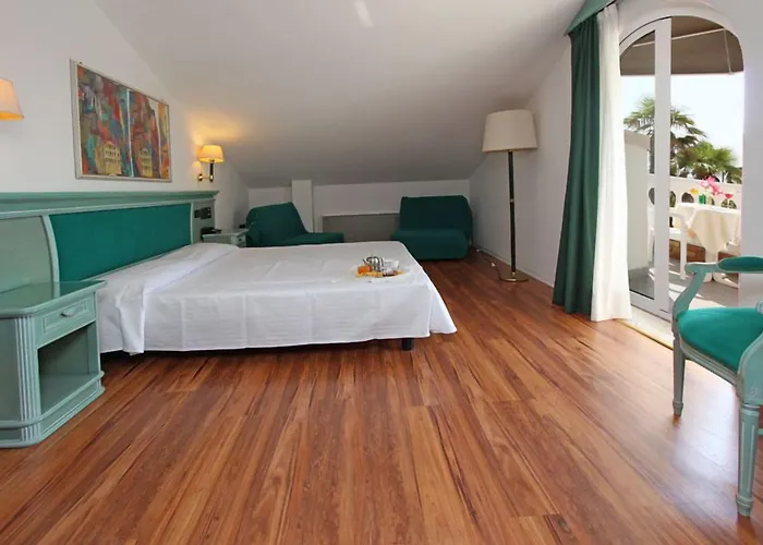 Park Cellini Hotel