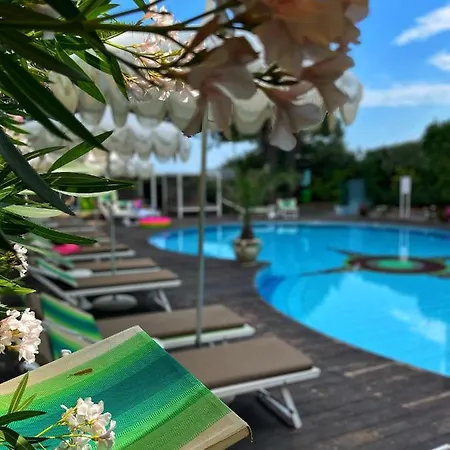 Park Cellini Отель 4*